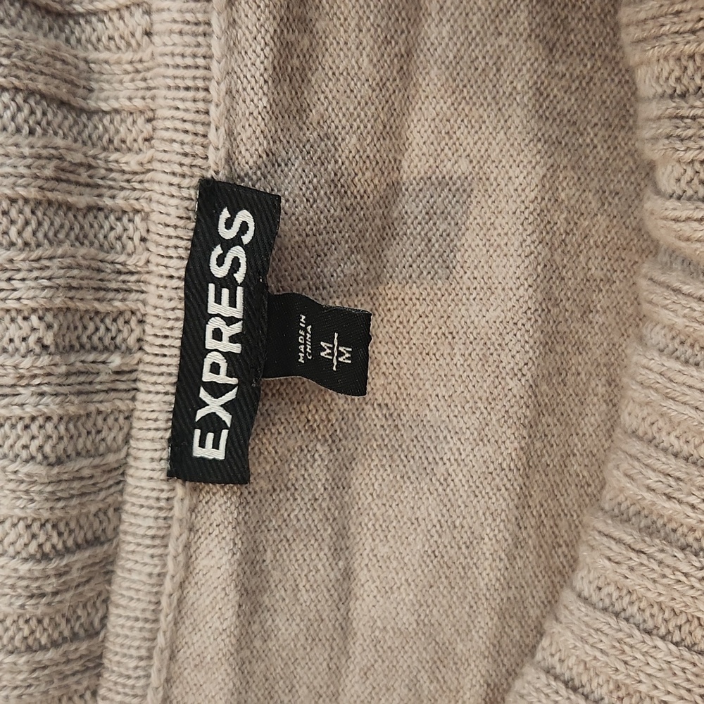 Express Sweater - Picture 3 of 4